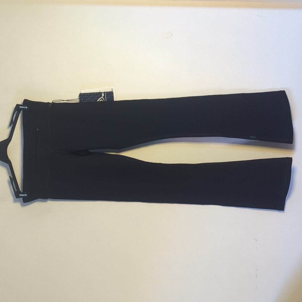 Nancy Rose Performance Teaser Pant - Medium Rise Short Inseam 2 - Picture 7 of 16